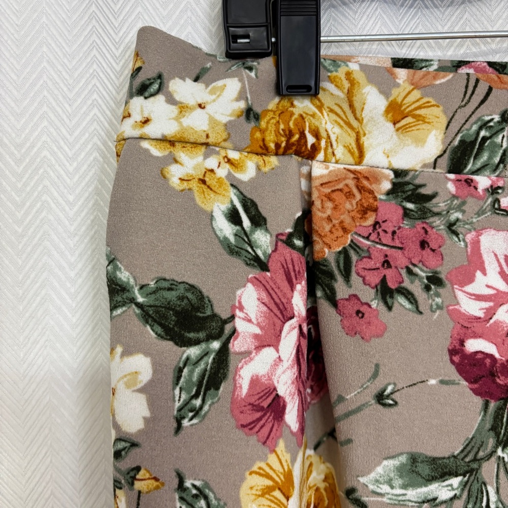 NWT Heimish Pocketed Straight Leg Floral Pant Size 3X - Picture 5 of 8
